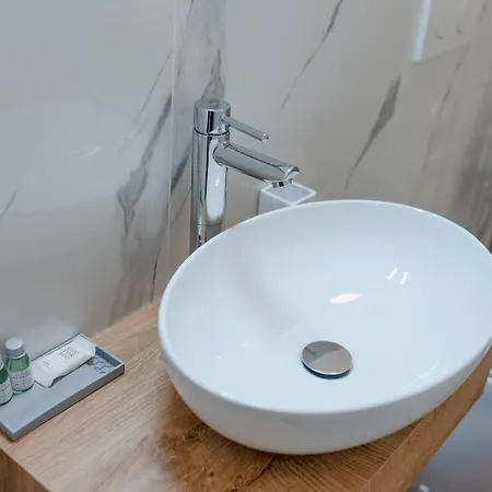 Dal Vassalli Eandi By Happyhostorino شقة