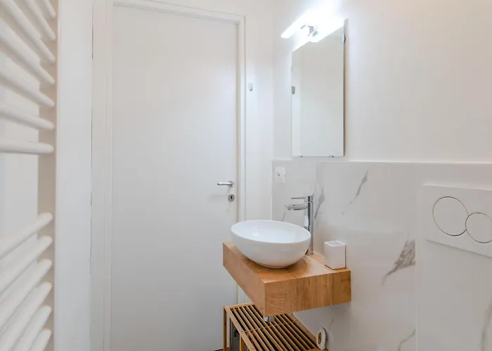 Dal Vassalli Eandi By Happyhostorino *